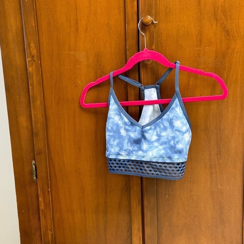PINK Victoria’s Secret sports bra top no size tag ? SM 15 in pit pit